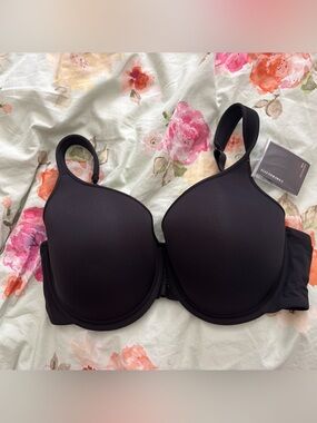 Brand new UnderOutfit Black underwire Bra. Style 1235 size 40D